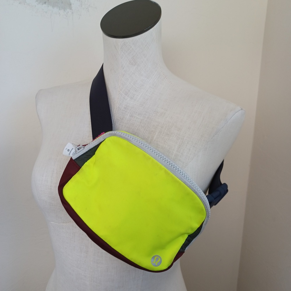 Lululemon Everywhere Belt Bag Neon Yellow Gray Burgundy Nylon Adjustable Strap - Picture 11 of 11